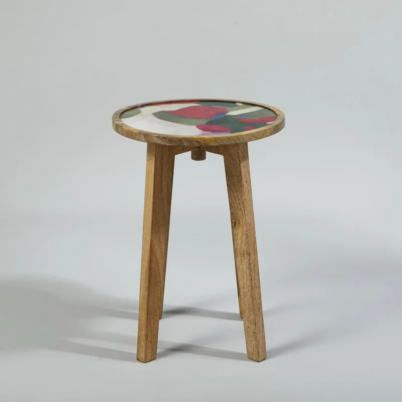 Bout de canapé en bois de manguier et plateau multicolore