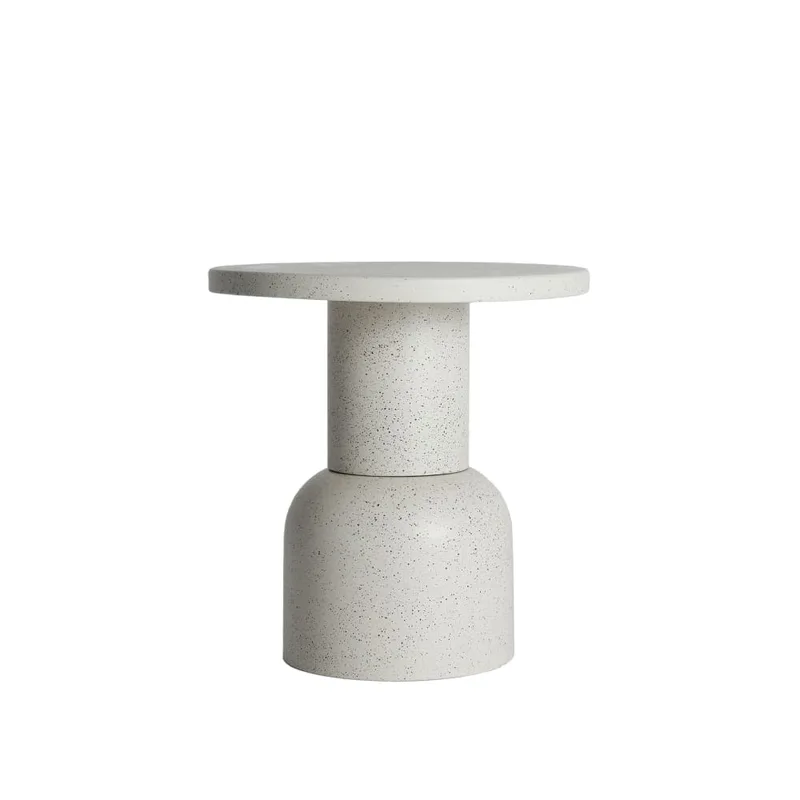 Table basse en fer blanc cassé  en 51x51x52 cm