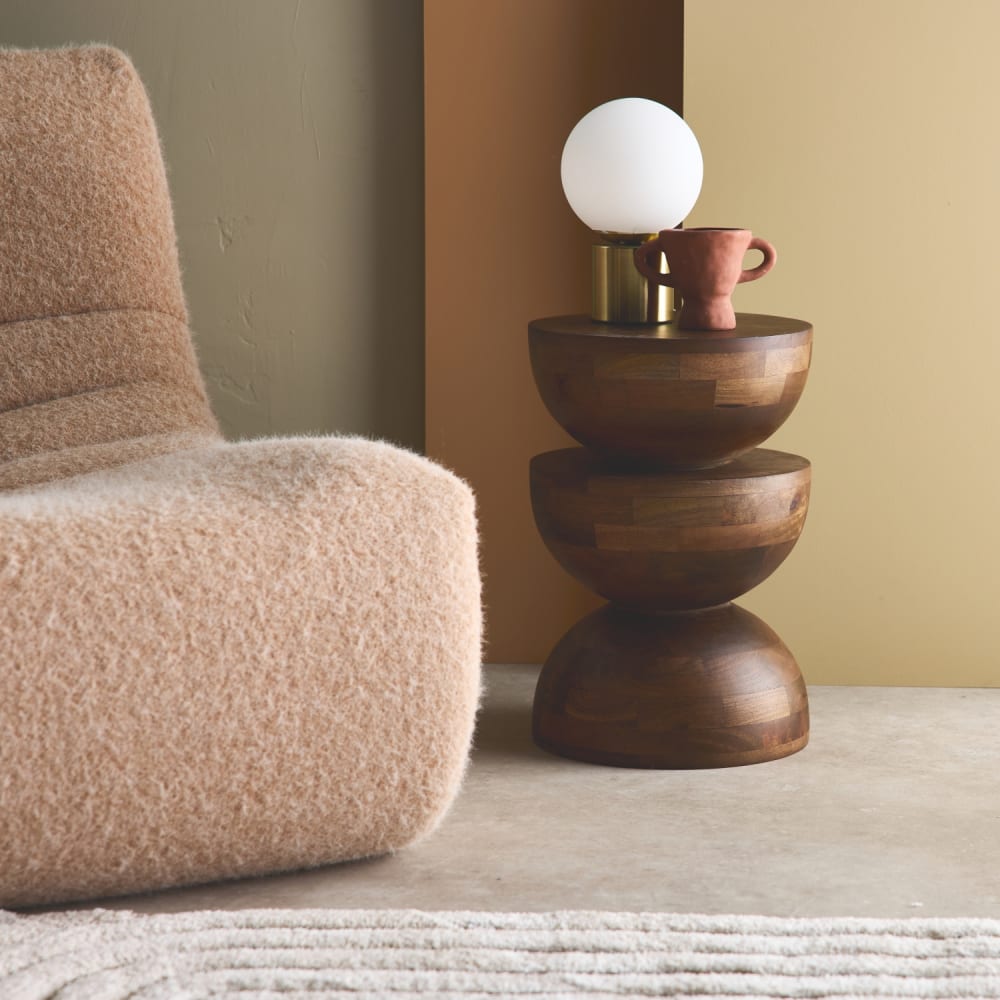 sweeek, table d’appoint en bois massif, photo du marchand