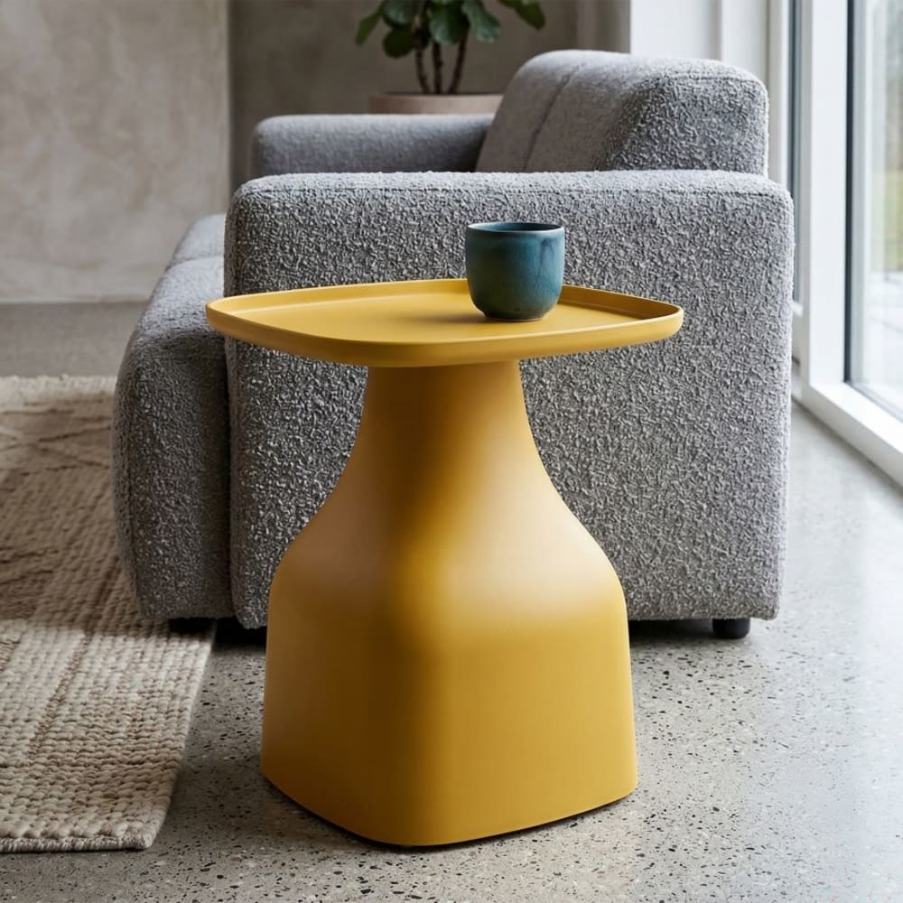 Mauro Ferretti, table d’appoint en résine, photo du marchand