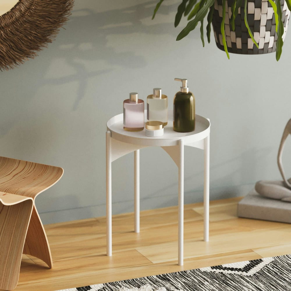 Pier Import, table d’appoint en métal, photo du marchand