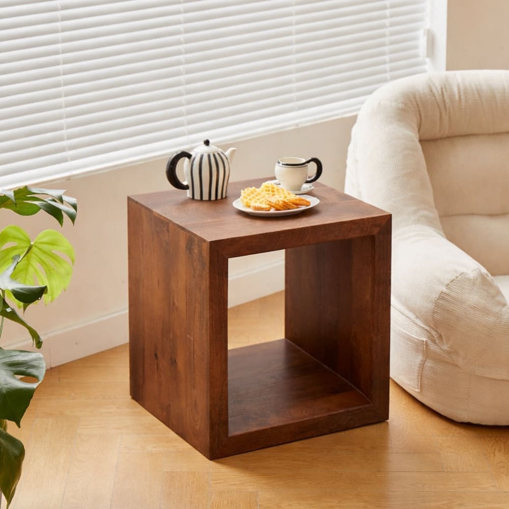 Nordlys, table d’appoint en bois massif, photo du marchand