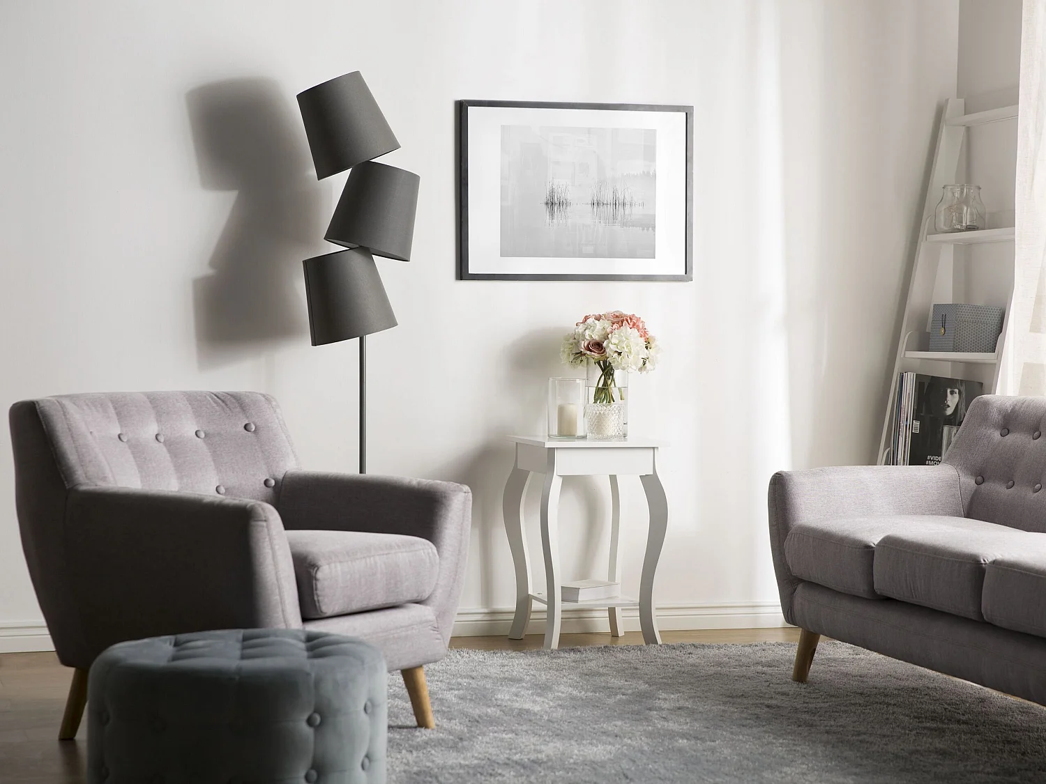 Beliani Avon, table d’appoint en panneau, photo du marchand