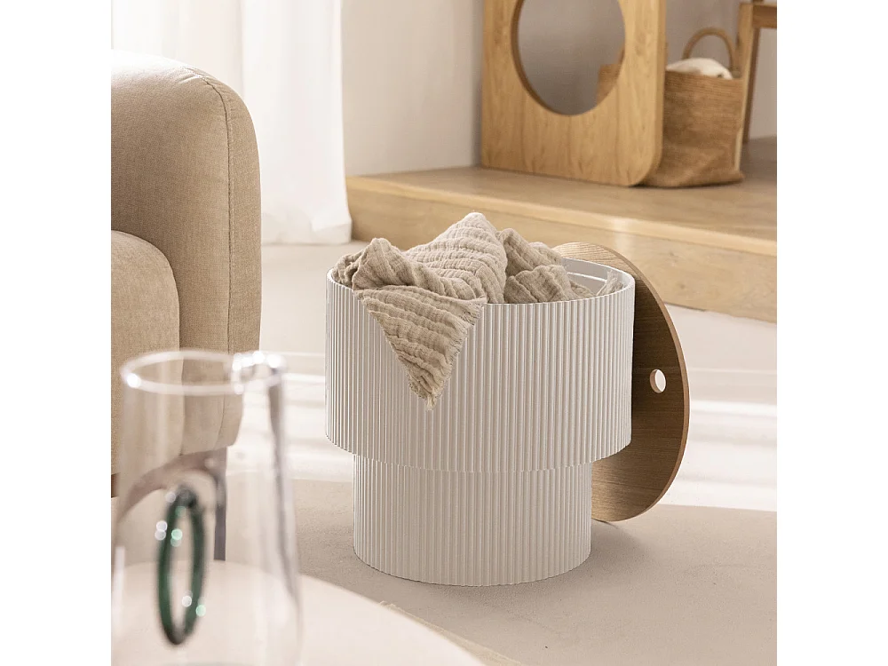 Vente-unique, table d’appoint en bois, photo du marchand
