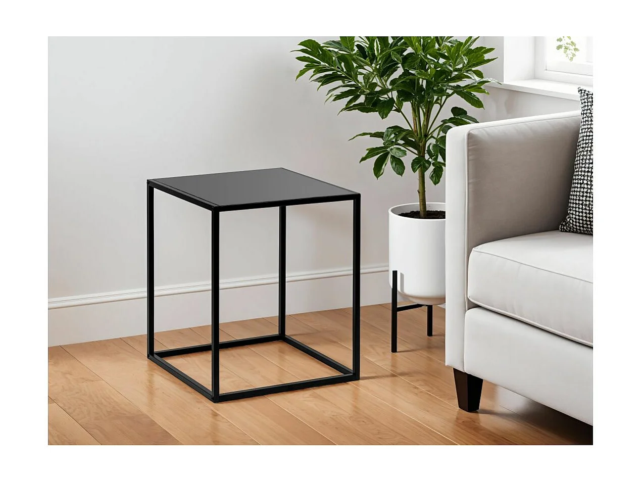 Loungitude Filar, table d’appoint en métal, photo du marchand