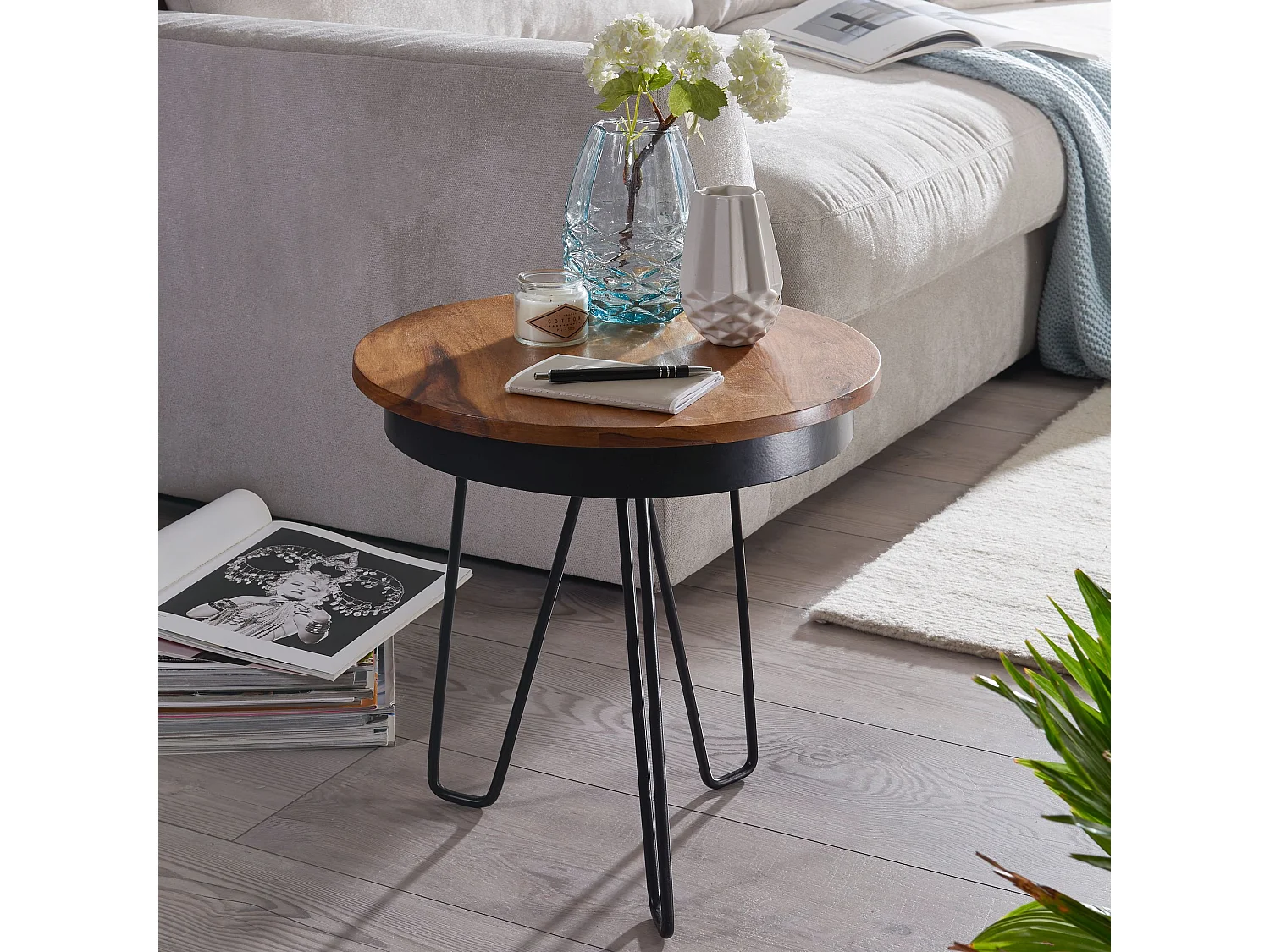 Vente-unique, table d’appoint en bois, photo du marchand