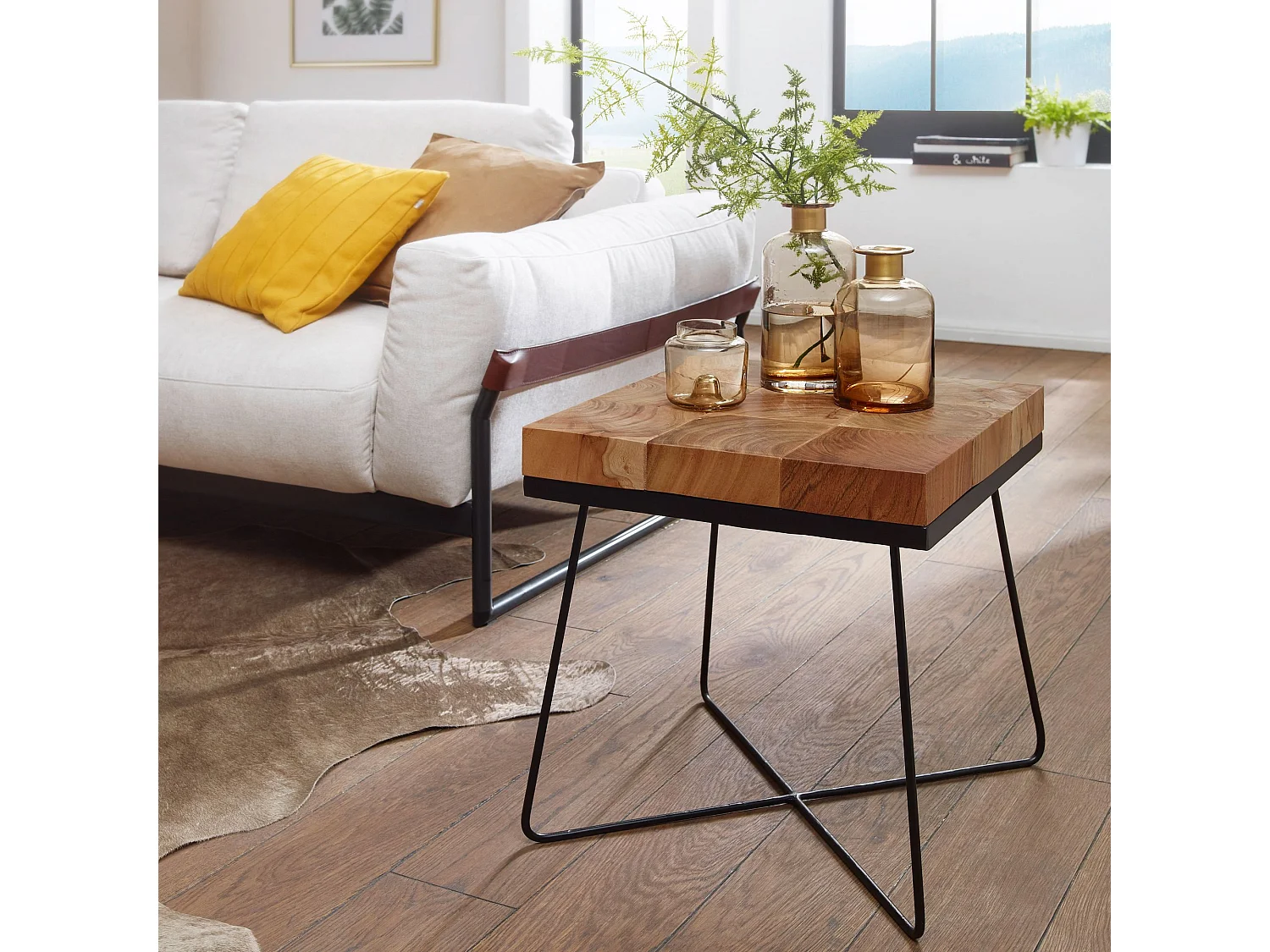 Vente-unique Zari, table d’appoint en bois, photo du marchand