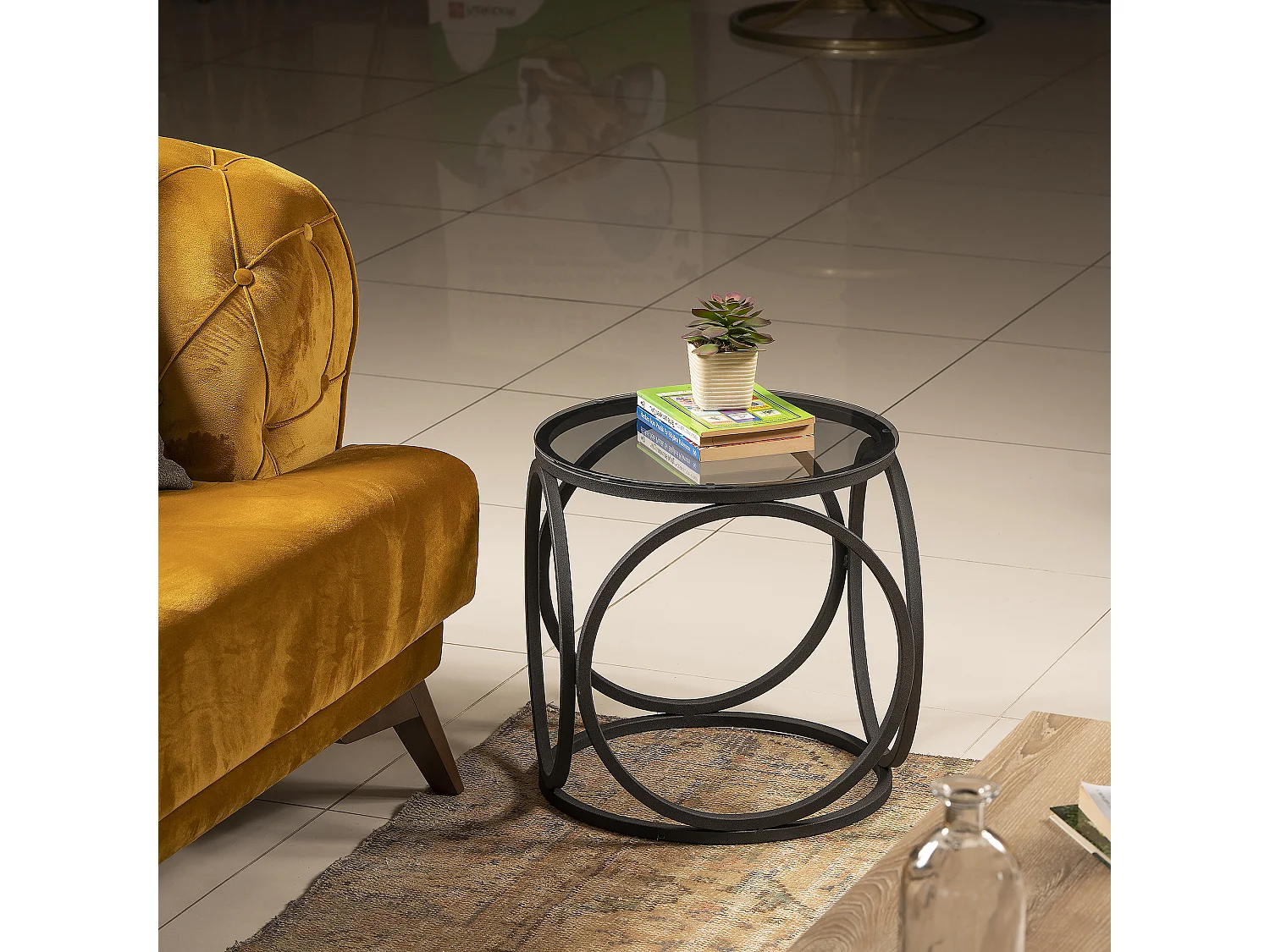 Vente-unique, table d’appoint en verre, photo du marchand