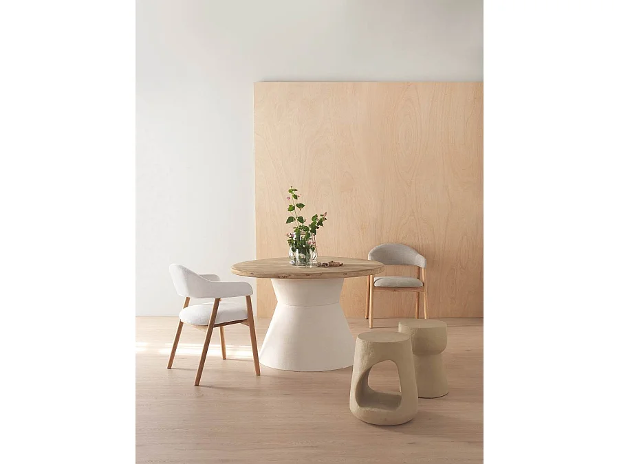 Vente-unique, table d’appoint en résine, photo du marchand