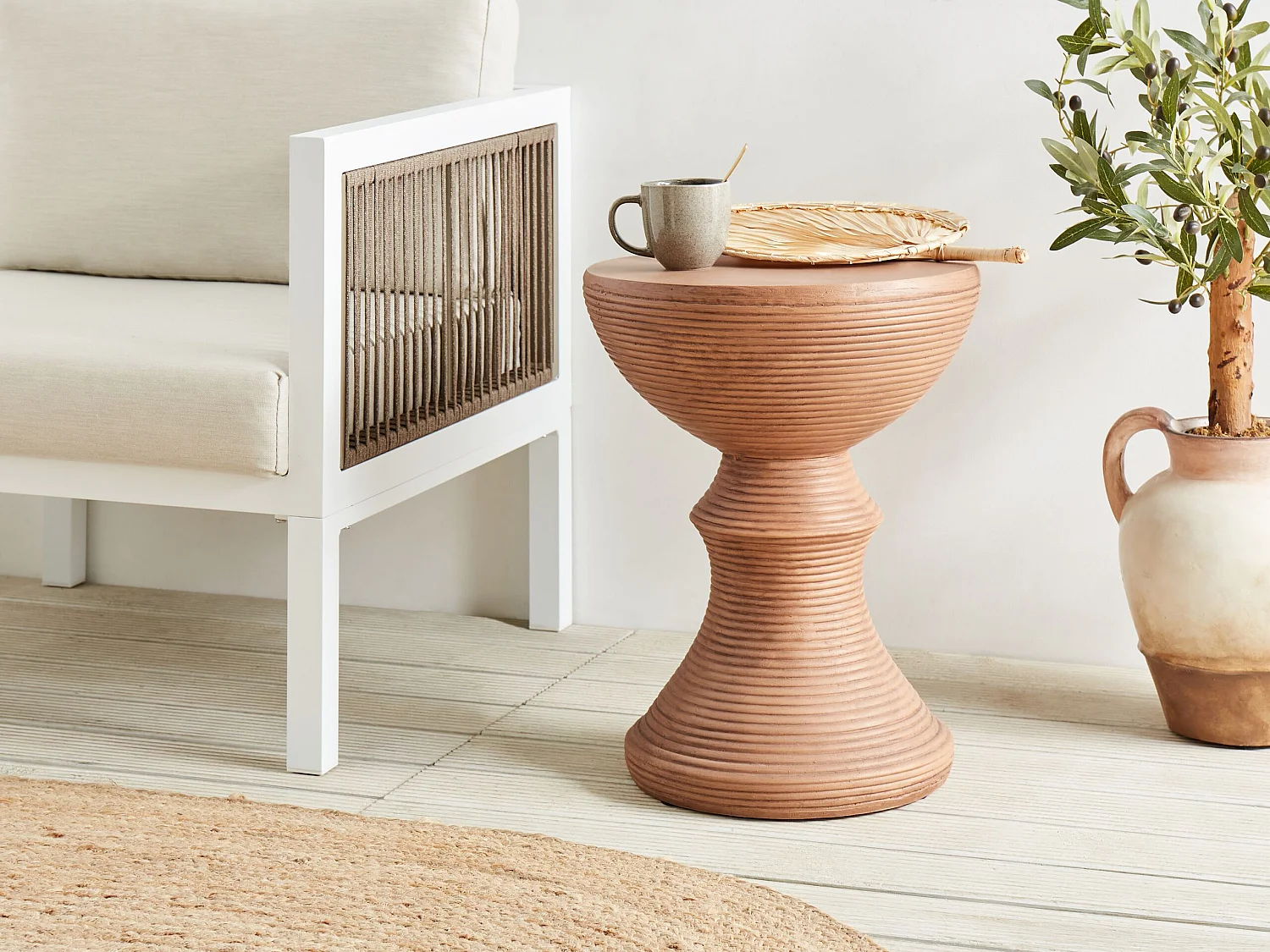 Beliani Caldaro, table d’appoint en céramique, photo du marchand
