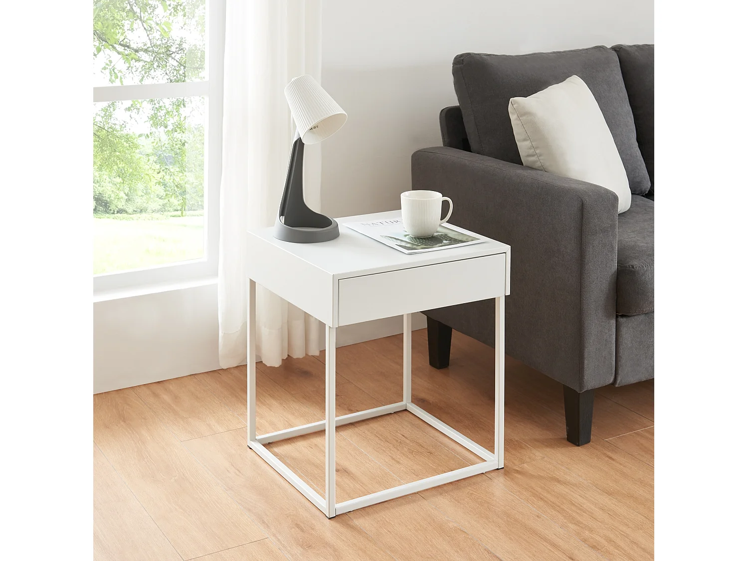 en.casa, table d’appoint en métal, photo du marchand