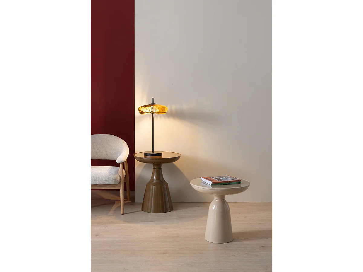Vente-unique, table d’appoint en métal, photo du marchand