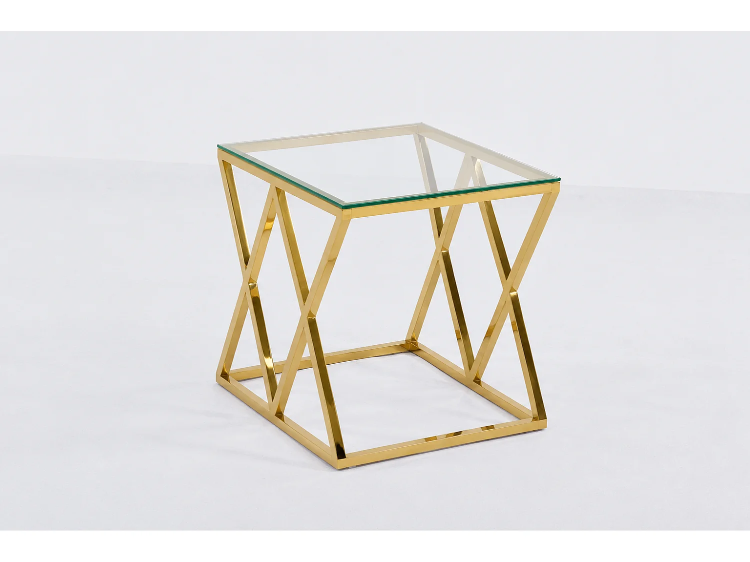 Vente-unique Triangle, guéridon en verre, photo du marchand