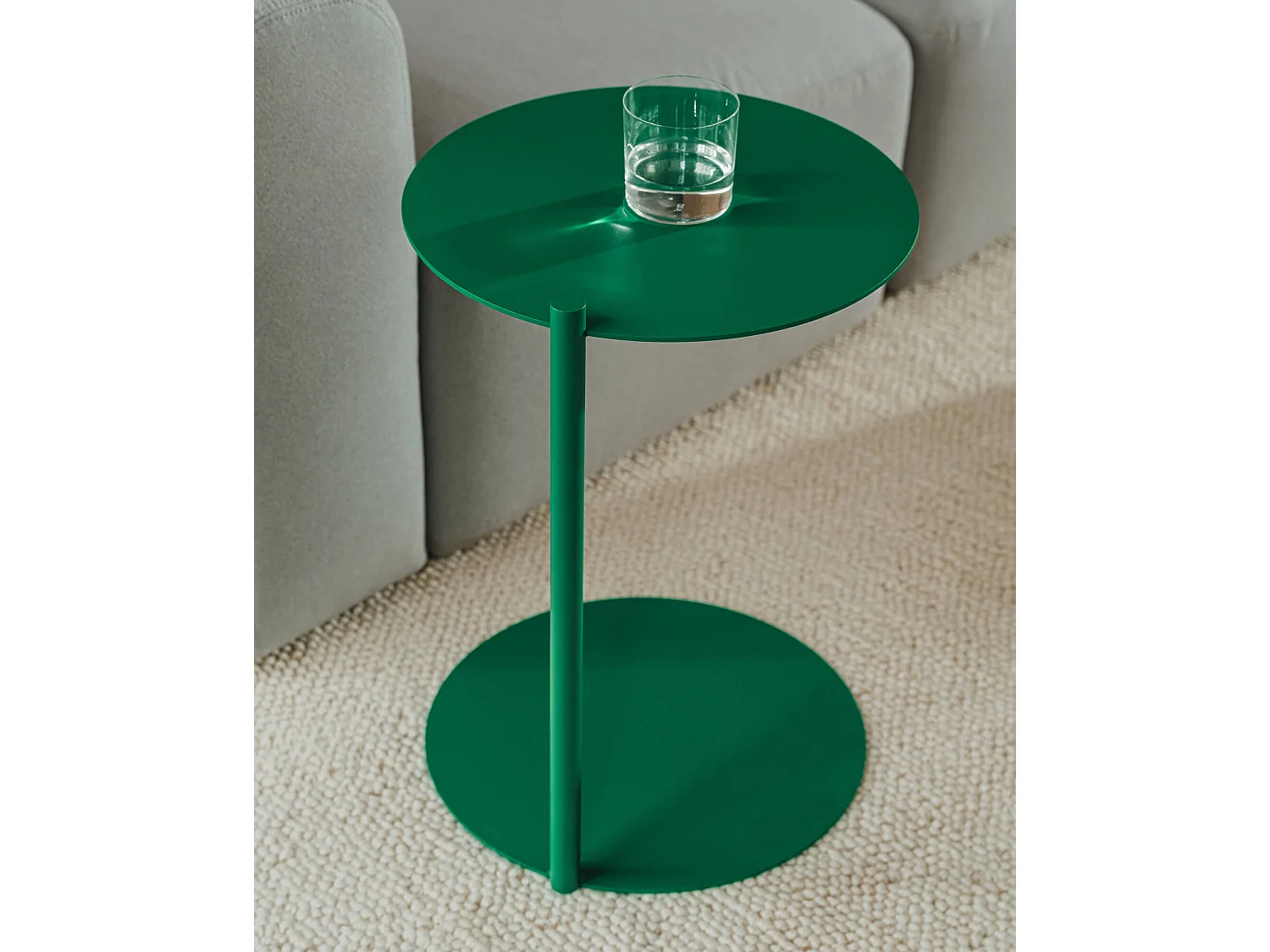Vente-unique, table d’appoint en métal, photo du marchand