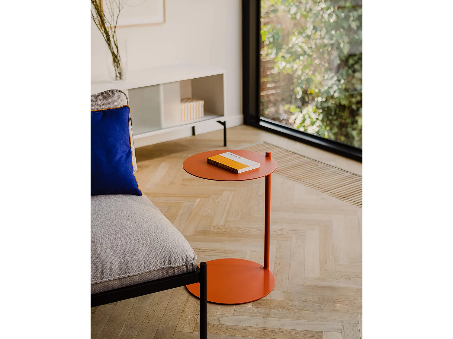 Vente-unique, table d’appoint en panneau, photo du marchand