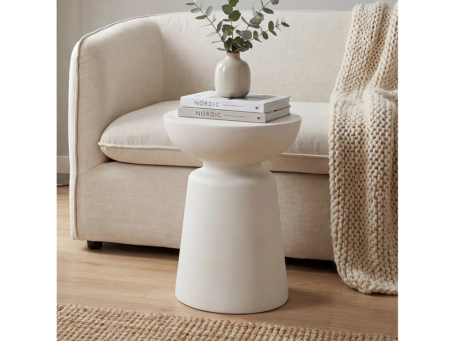 Elementi, table d’appoint en béton, photo du marchand
