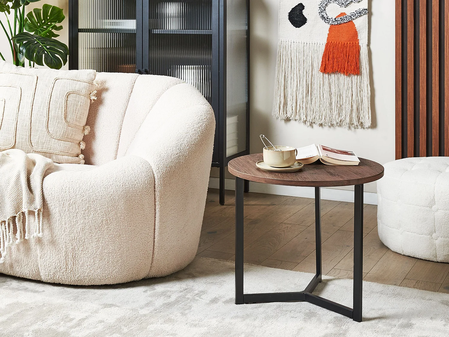 Beliani Tippo, table d’appoint en panneau, photo du marchand