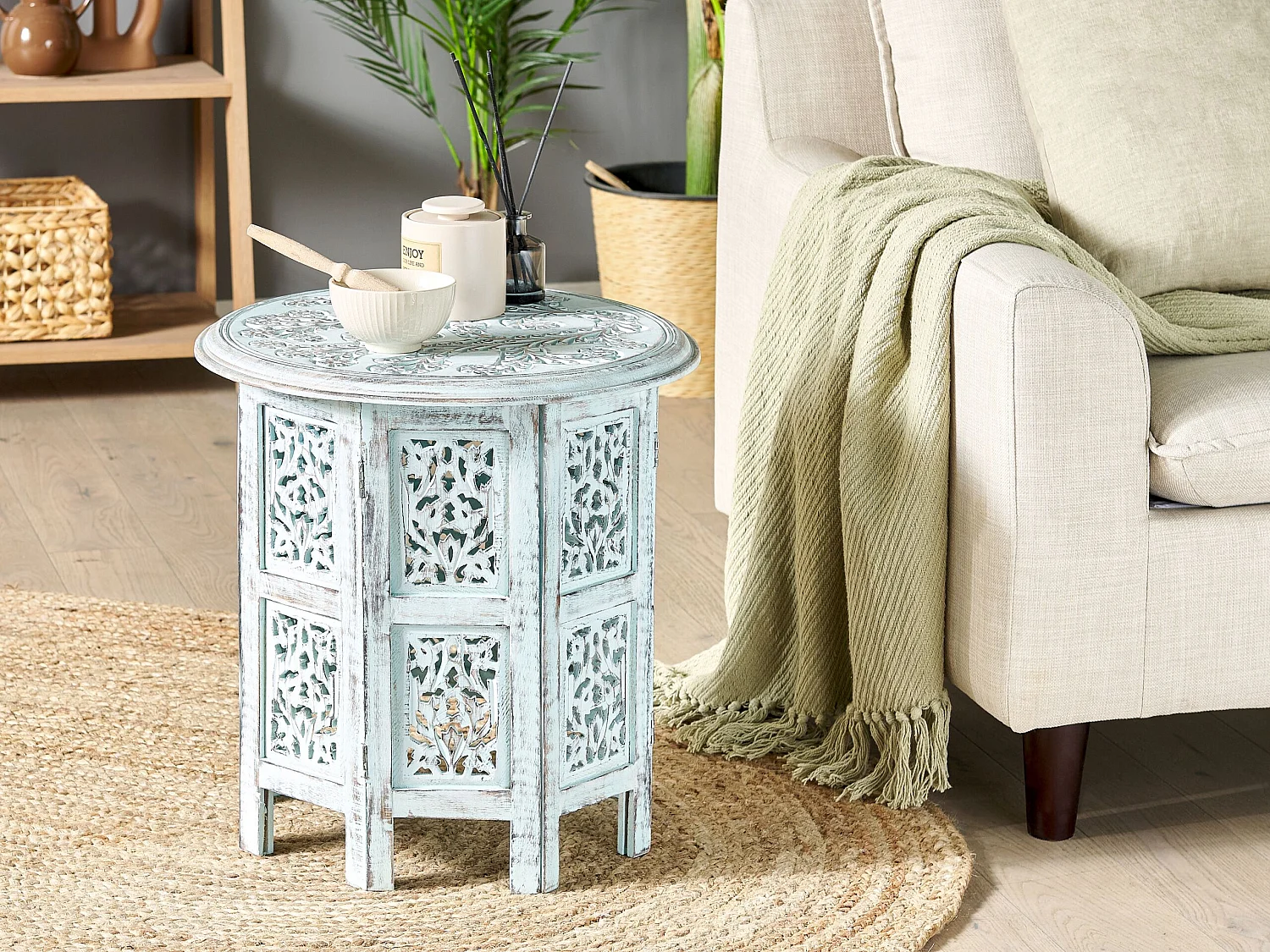 Beliani Borai, table d’appoint en bois massif, photo du marchand