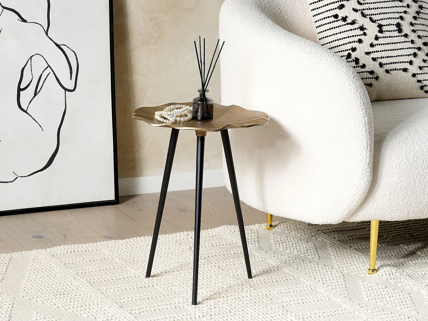Beliani Pudur, table d’appoint en métal, photo du marchand